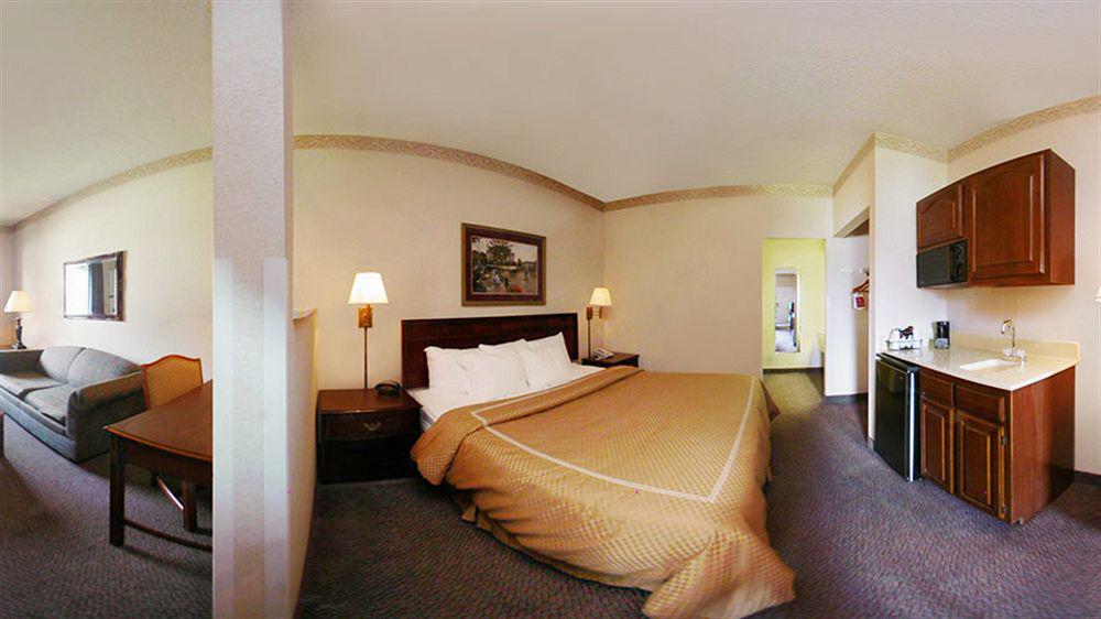 ควอลิตี้ สวีท คอนเวนชั่น เซ็นเตอร์ Hotel ฮิคคอรี ภายนอก รูปภาพ